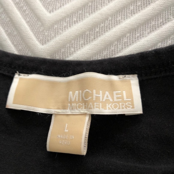 MICHAEL KORS black top 3/4 sleeve Size L runs smaller - Picture 4 of 6